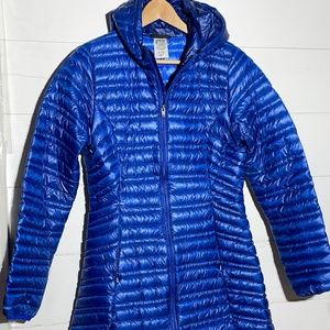 Patagonia Long Jacket Down with Hoodie Bright Blue Medium